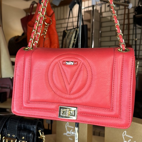 Mario Valentino Handbags - 💥$3 - Valentino By Mario Valentino Alice Signature Leather Shoulder Bag - BE379